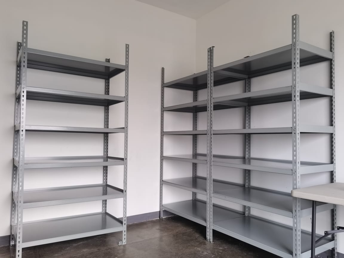 Stocker: Estantería Metálica